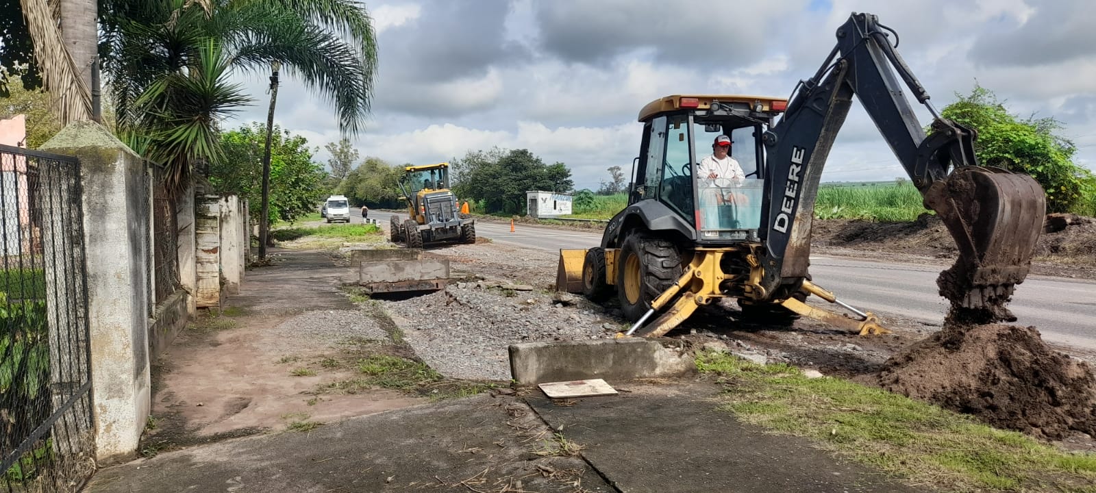Ruta Prov. N° 304 Recuperación de banquina (Macomita)