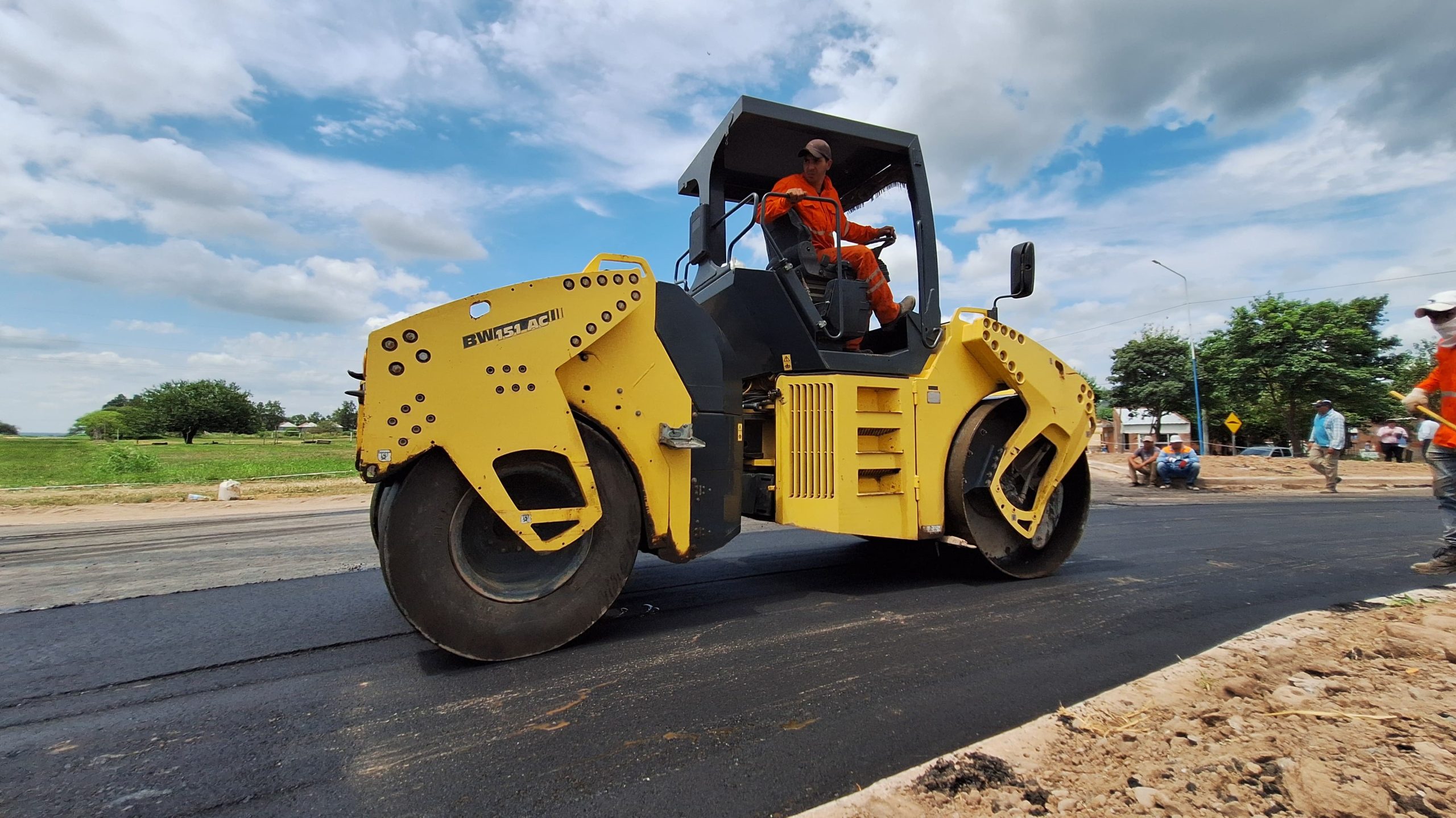 Obras en la intersección de RPN 327 y RPN 302 – Estación Araoz