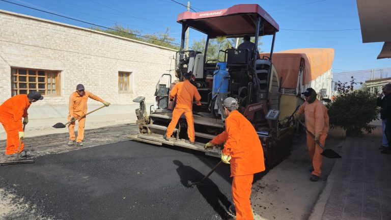 Repavimentacion en zona urbana de RPN 307