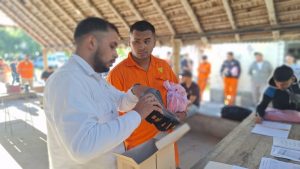 Entrega de uniformes y equipos de protección en el Campamento San Felipe